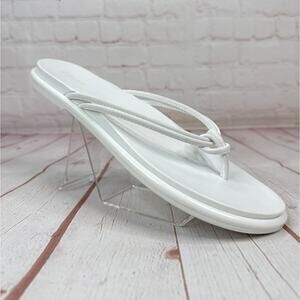 Olukai ‘Aka White Flip Flop Sandals Women’s Size 9